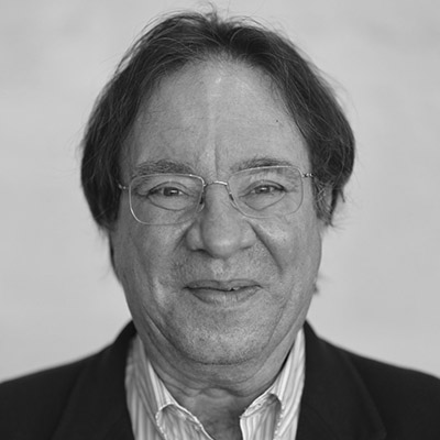 Dr. Amos García Rojas
